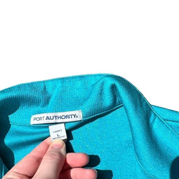 PORT AUTHORITY Woman’s Blue Collard Shirt Size Large - Picture 4 of 4